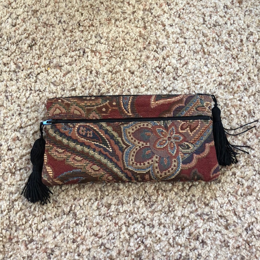 Zippered pouch